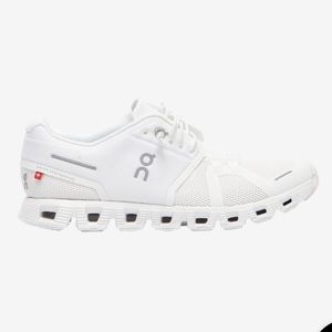 White On Cloud Sneakers Size 9